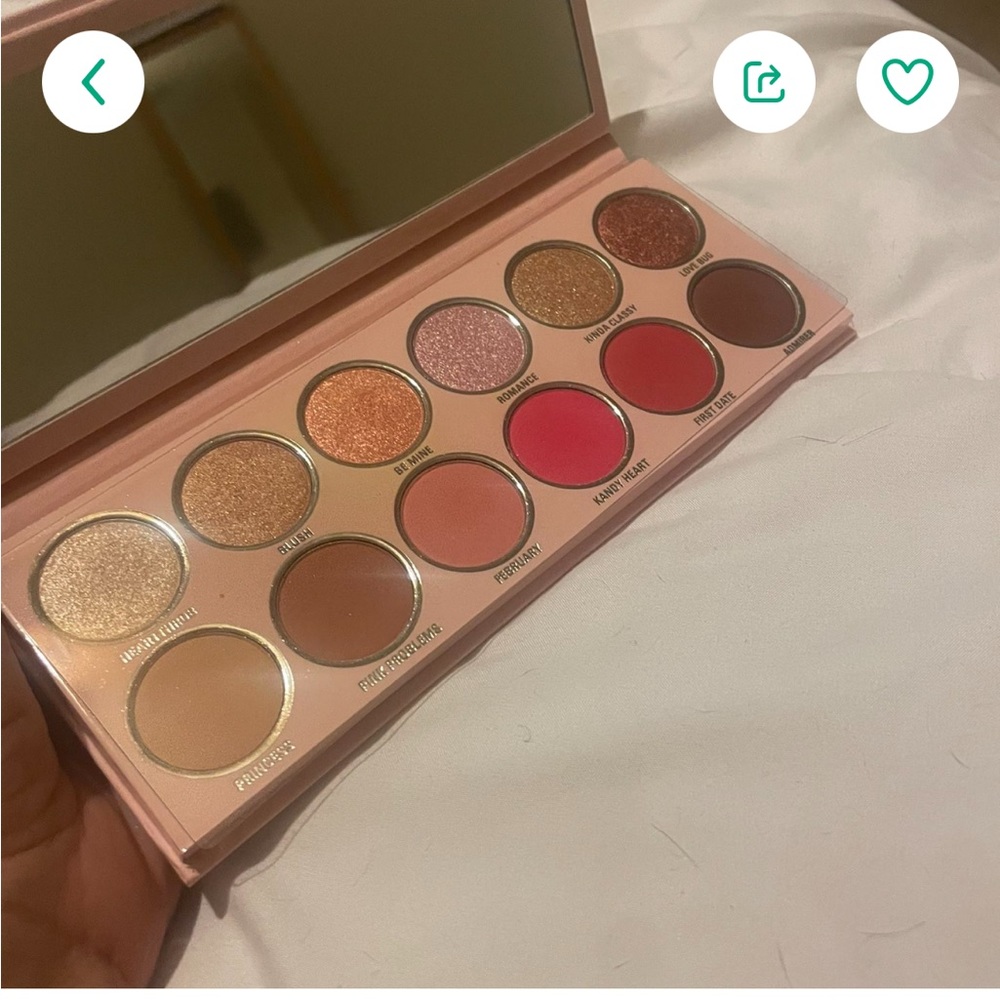 Kylie Jenner eyeshadow pallet